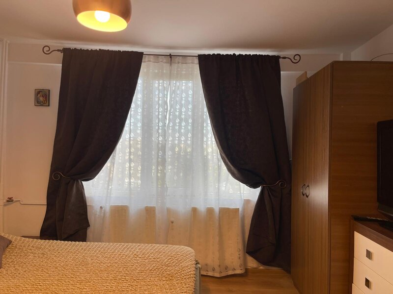 Inchiriere garsoniera renovata mobilata lux la 5-10 min. pana Metrou Obor.