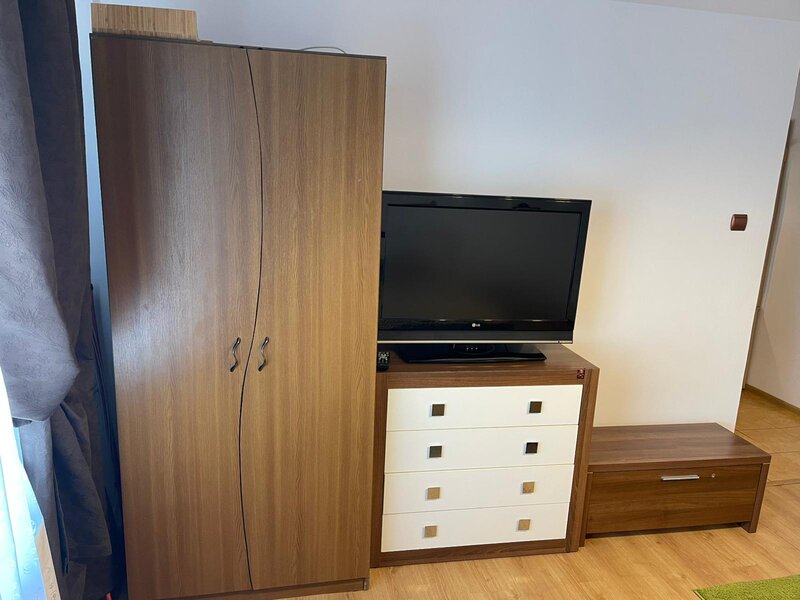 Inchiriere garsoniera renovata mobilata lux la 5-10 min. pana Metrou Obor.